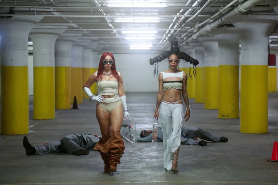 Kali Uchis, Rico Nasty - Aquà Yo Mando